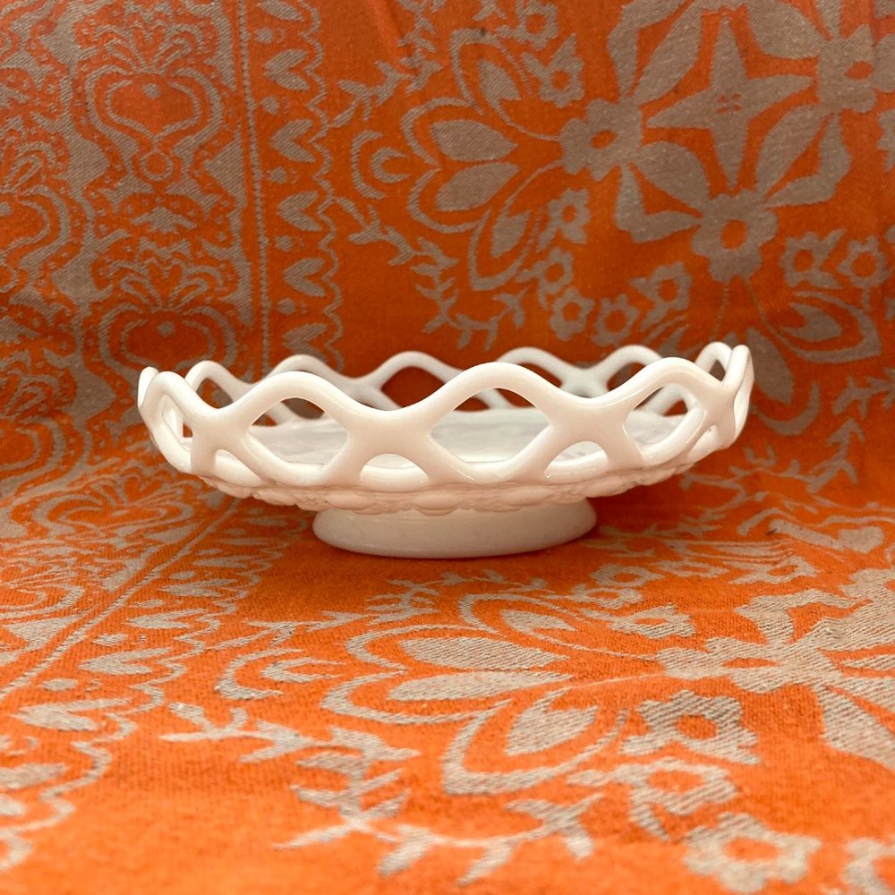 IMPERIAL GLASS  — Sugar Cane Pattern Bowl